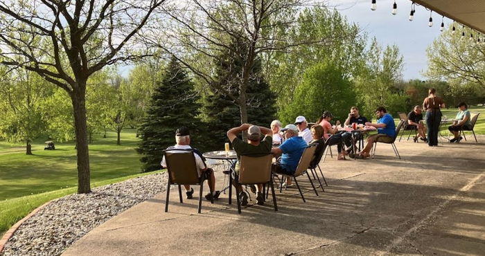 Sherwood On the Hill Golf & Motel - Web Listing (newer photo)